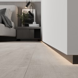 Плинтус алюминиевый скрытый Ликорн C-04.2.3 черный с подсветкой 2050×105×13,3