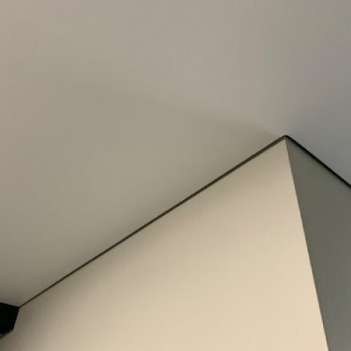 Профиль теневой алюминиевый Modern Decor анодированный черный 2000×38,8×48,7 фото в интерьере