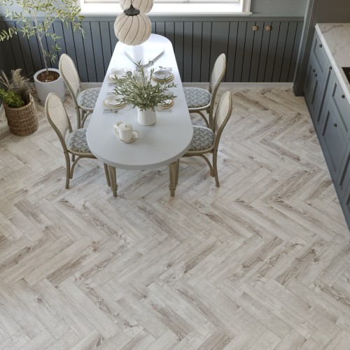 Кварцвиниловый SPC ламинат Cronafloor Herringbone Дуб Страсбург H005 венгерская елка 640×128×4,5