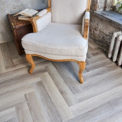 Кварцвиниловая плитка Vinilam клеевая Parquet Herringbone Glue Паркет Эрмитаж GD11122 венгерская елка 762×152,4×2,5