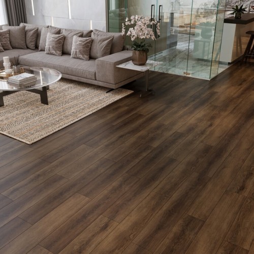 Кварцвиниловый SPC ламинат Evofloor Home Oak Сhocolate Дуб Шоколадный L-20242 1220×183×4 фото в интерьере