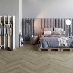 Кварцвиниловый SPC ламинат Invictus Maximus Herringbone River Oak Silt венгерская елка 743×145×5