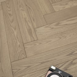 Паркетная доска Karelia Herringbone Дуб Seppia HB 1019ABHB8SEPP111 Natur венгерская елка 600×100×14