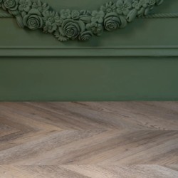Кварцвиниловая плитка Vinilam клеевая Parquet Chevron Glue Шеврон Шампань RI153616CL4 французская елка 690×115×2,5