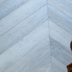 Кварцвиниловая плитка Vinilam клеевая Parquet Chevron Glue Шеврон Легран RI444515CL4 французская елка 690×115×2,5