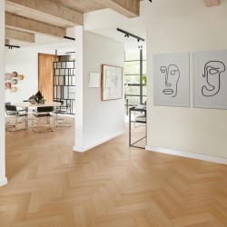 Паркетная доска Kahrs Life Authentic Herringbone Oak Chamomille Left LTCLRW5001L-121 Calm венгерская елка 593×121×10