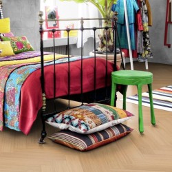 Паркетная доска Kahrs Life Authentic Herringbone Oak Chamomille Left LTCLRW5001L-121 Calm венгерская елка 593×121×10