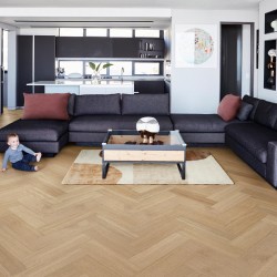 Паркетная доска Kahrs Life Authentic Herringbone Oak Ginseng Left LTCLRW5002L-121 Calm венгерская елка 593×121×10