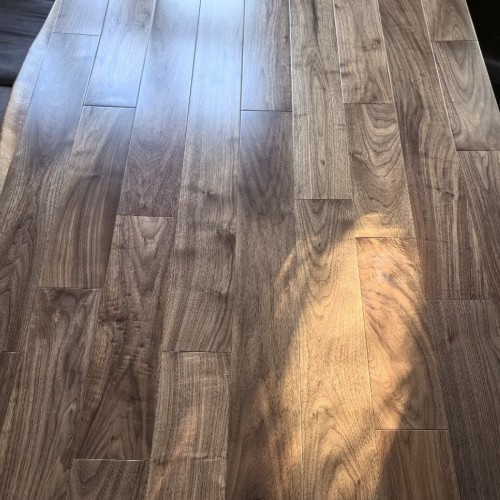 Инженерная доска Missouri Орех американский селект шелковисто-матовый УФ-лак 400-1800×127×12 Инженерная доска Missouri Орех американский селект шелковисто-матовый УФ-лак 400-1800×127×12