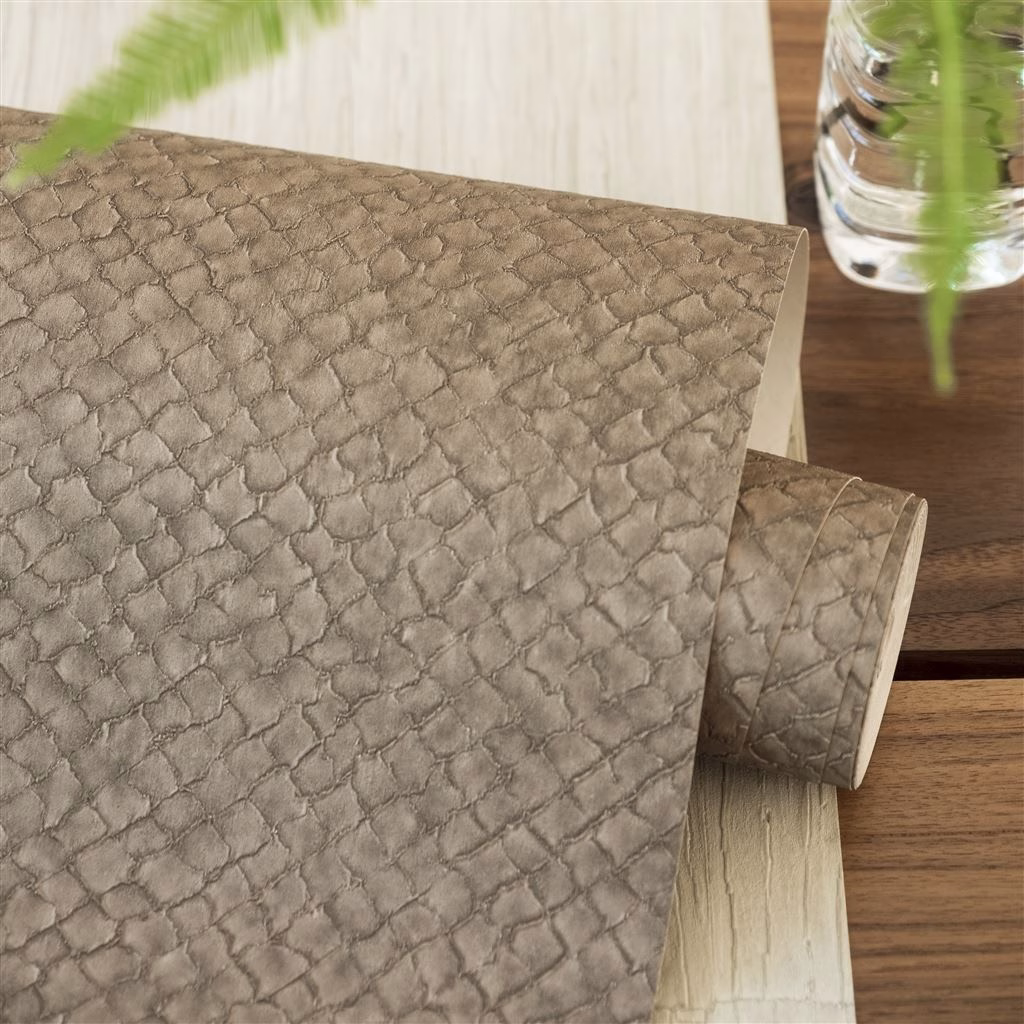 Обои Designers Guild Casablanca Boro Peat PDG1042/08 фото в интерьере