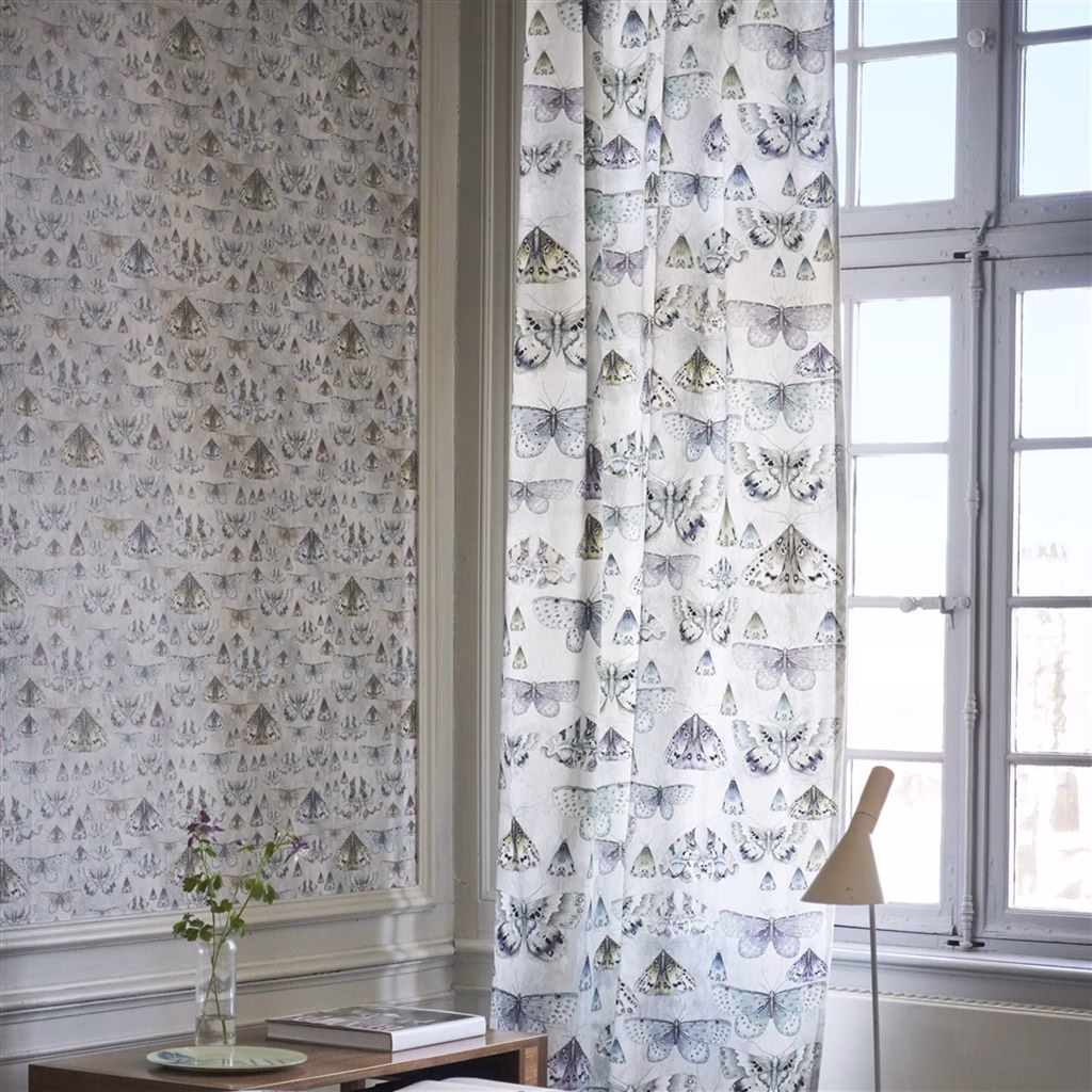Обои Designers Guild Jardin Des Plantes Issoria Zinc PDG713/02 фото в интерьере