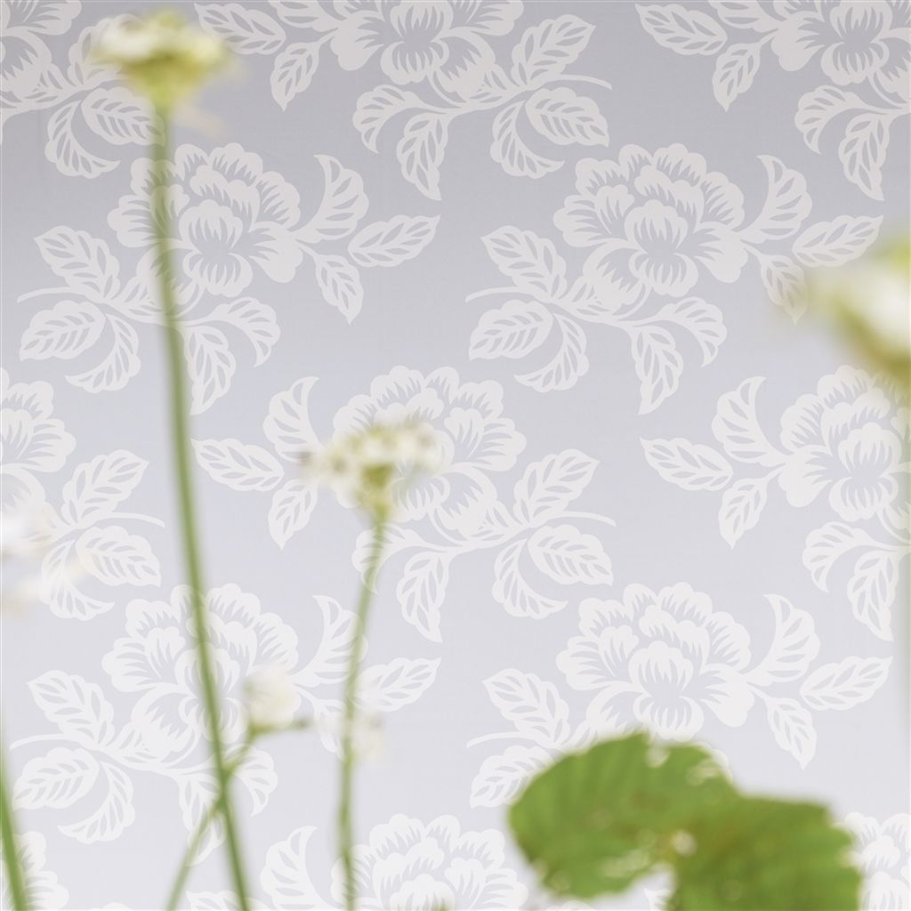 Обои Designers Guild Majolica Berettino Sky PDG1020/06 фото в интерьере