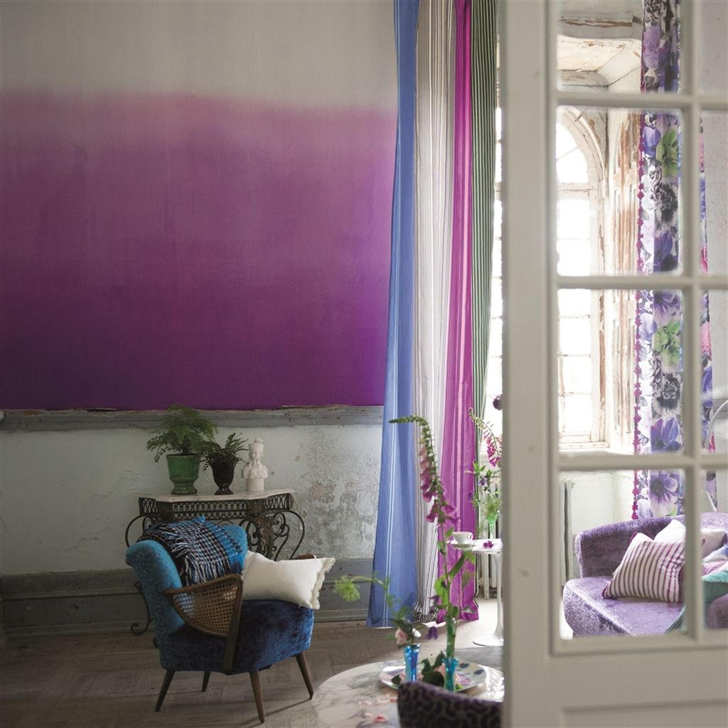 Панно Designers Guild Marquisette Saraille-Fuchsia P600/06 фото в интерьере