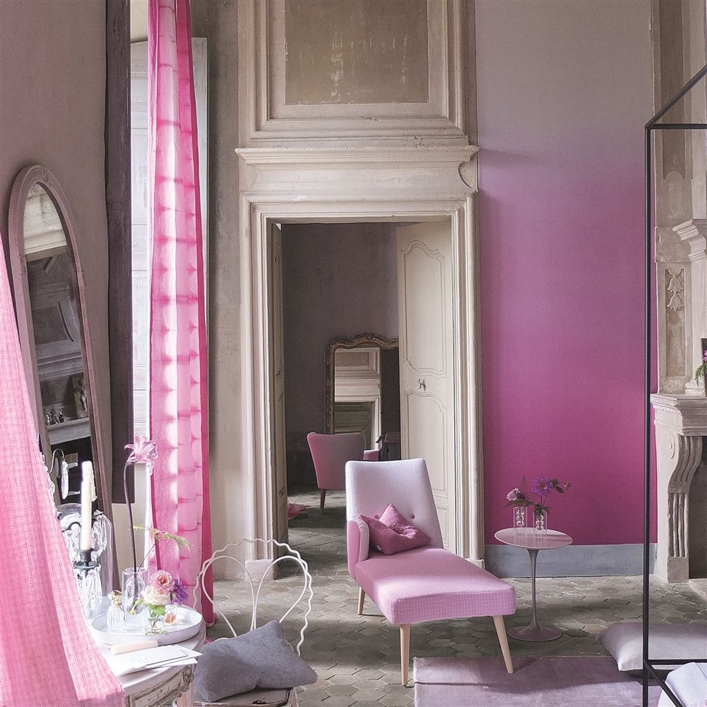 Панно Designers Guild Marquisette Saraille-Fuchsia P600/06 фото в интерьере