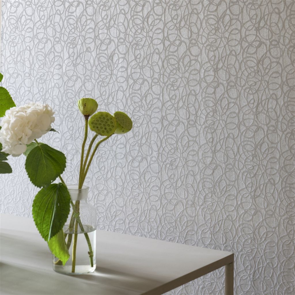 Обои Designers Guild Marquisette Girandole-Silver PDG690/04 фото в интерьере