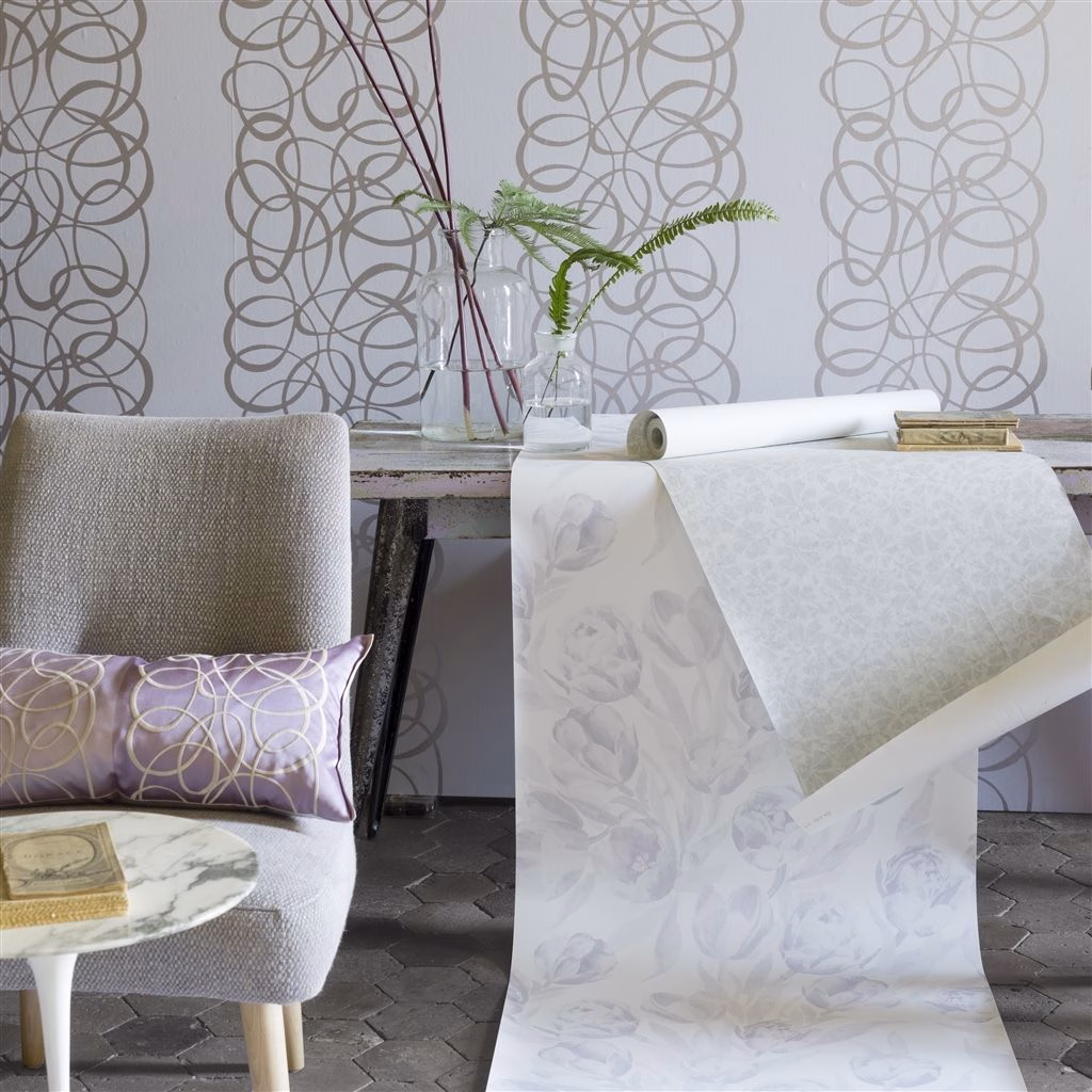Обои Designers Guild Marquisette Marquisette-Platinum PDG689/04 фото в интерьере