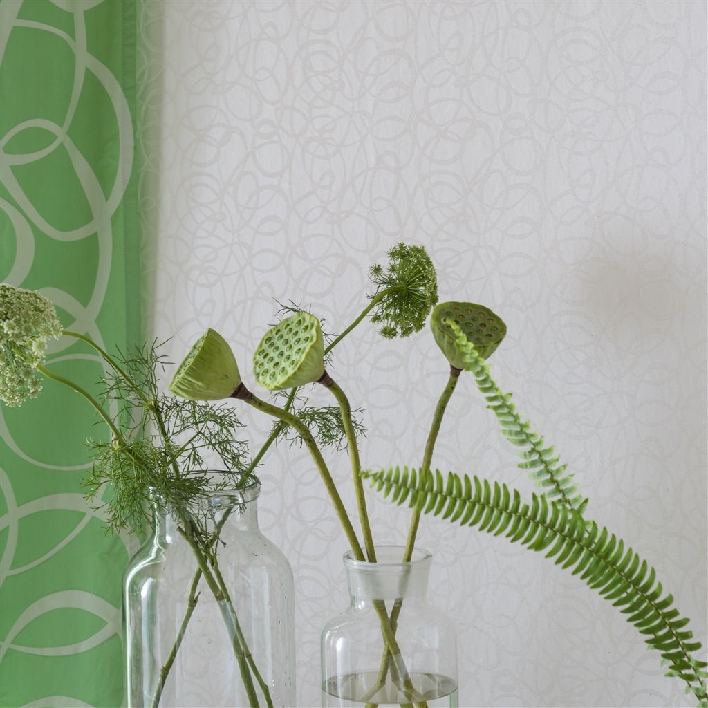 Обои Designers Guild Marquisette Girandole-Silver PDG690/04 фото в интерьере