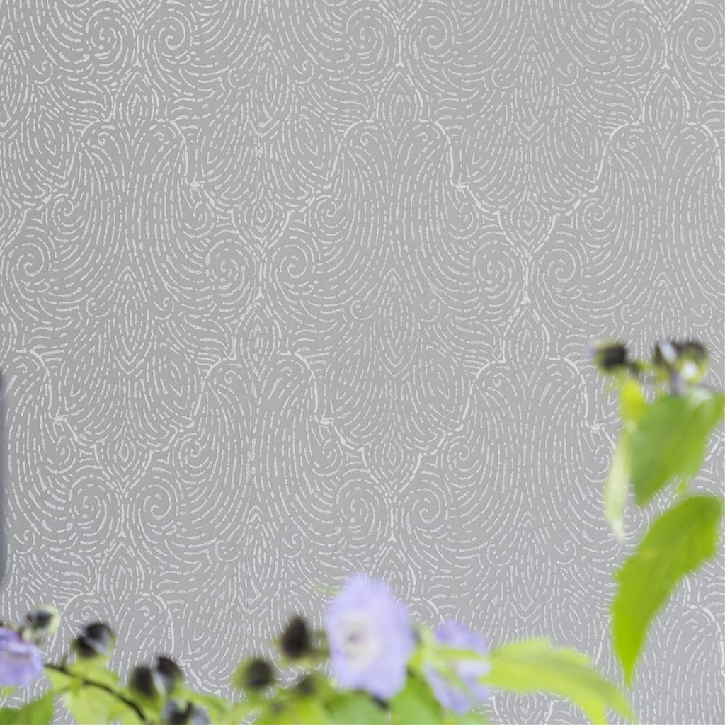 Обои Designers Guild Marquisette Basilica-Pale Crocus PDG688/05 фото в интерьере