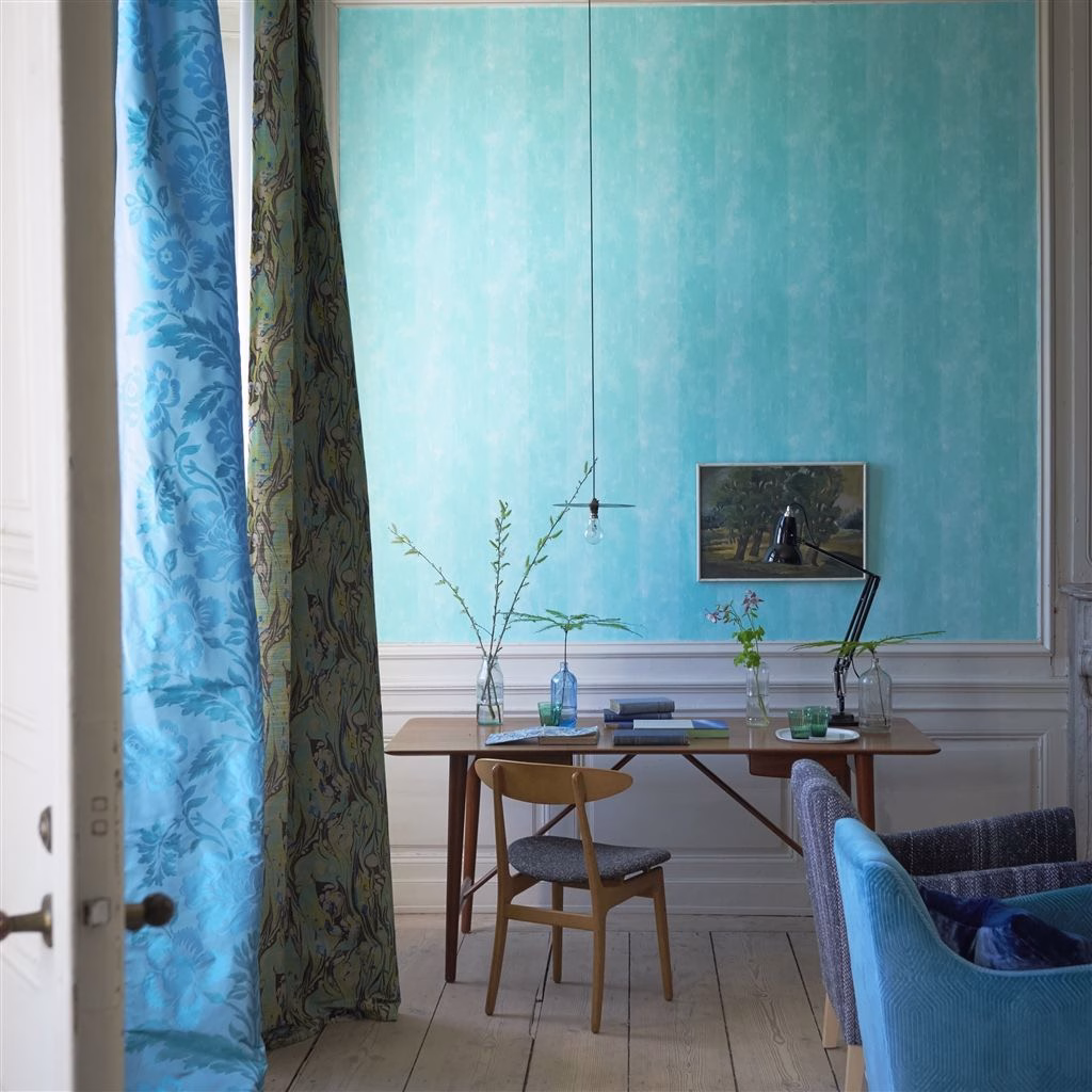 Обои Designers Guild Parchment Stripe Duck Egg PDG720/19 фото в интерьере