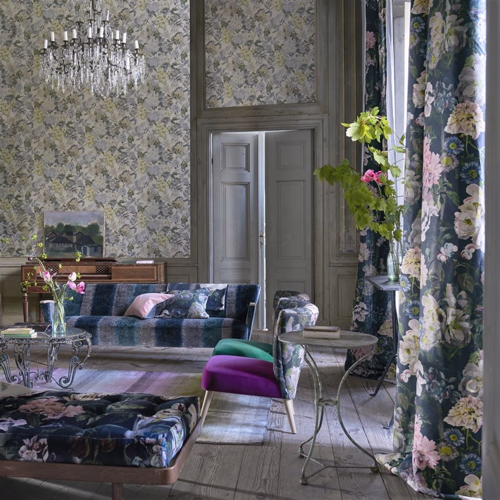 Обои Designers Guild Tulipa Stellata Delft Flower Pewter PDG1033/05