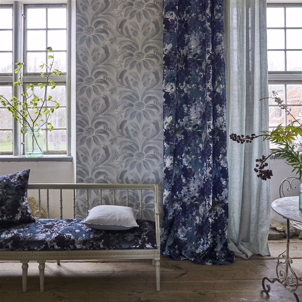 Обои Designers Guild Tulipa Stellata Angelique Damask Stone PDG1036/07 фото в интерьере