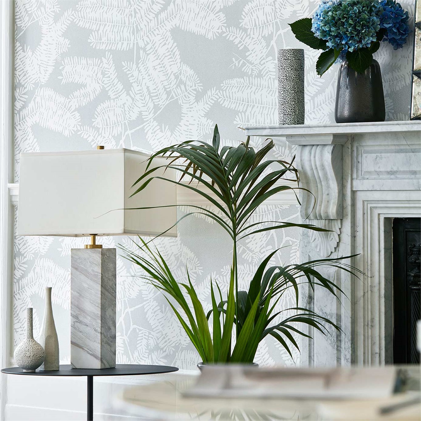 Обои Harlequin Lucero Crystal Extravagance Champagne 111720 фото в интерьере