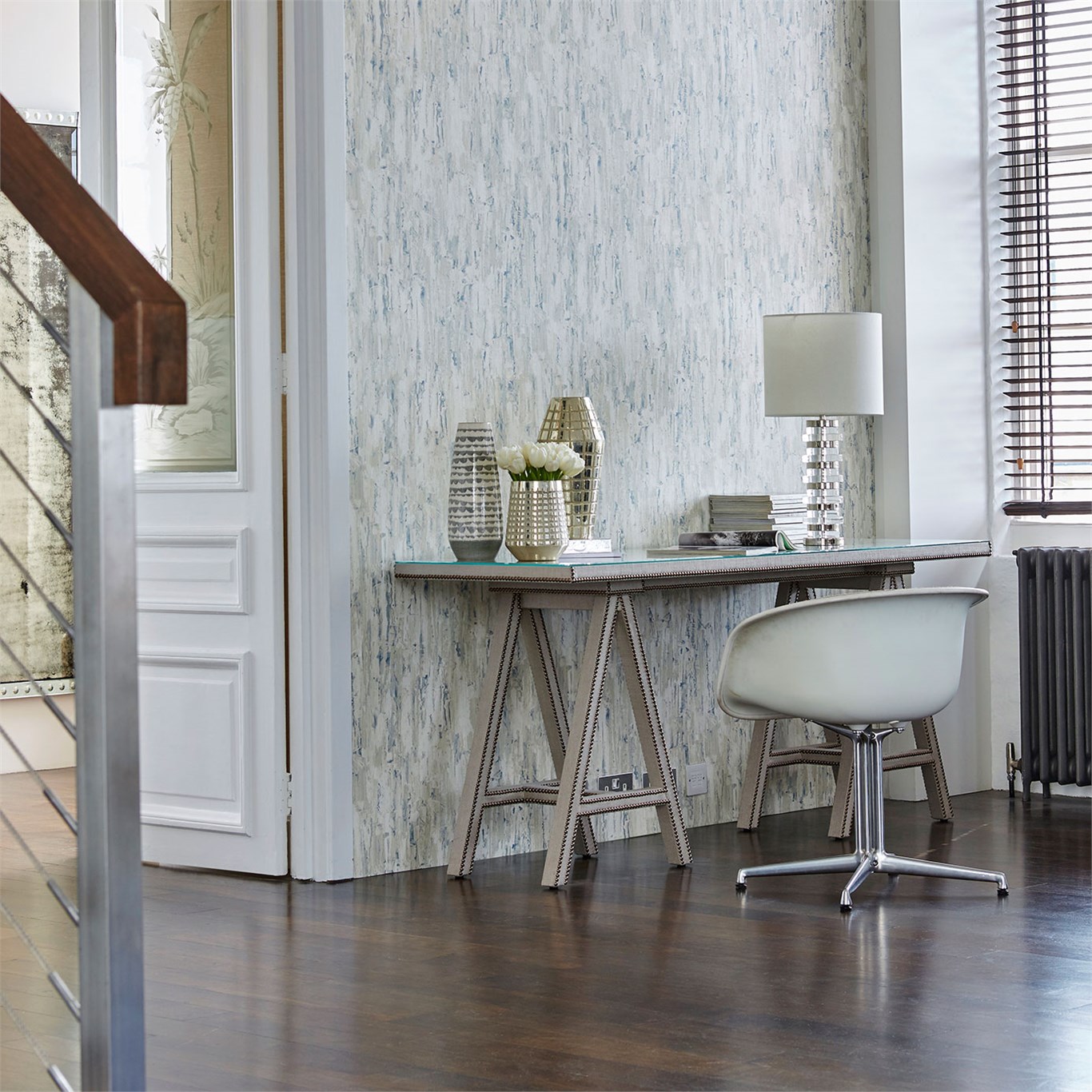 Обои Harlequin Tresillo Capas Bleached Denim 111428 фото в интерьере