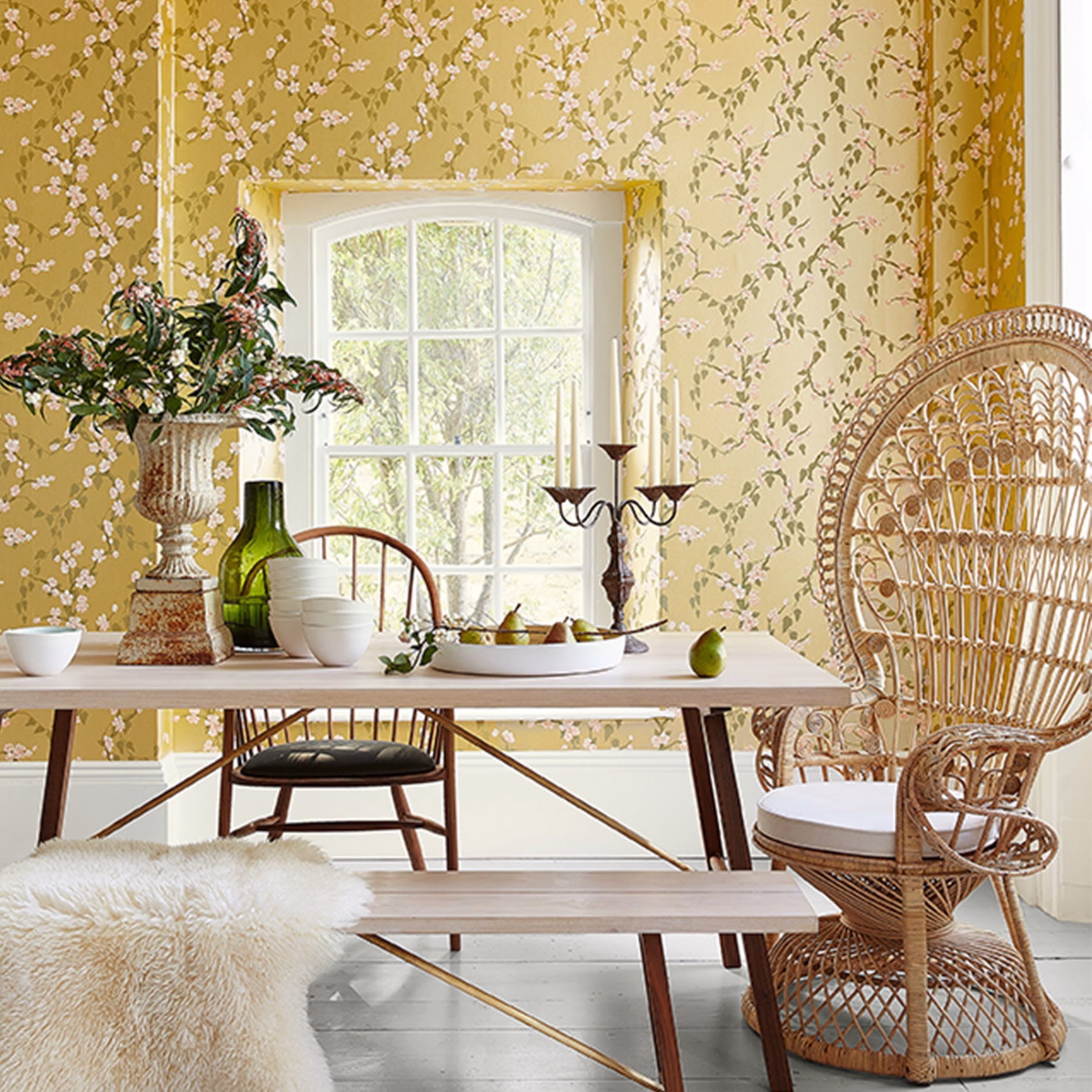 Обои Little Greene Archive Trails Sakura − Yellow Lustre 0247SAYELLO фото в интерьере