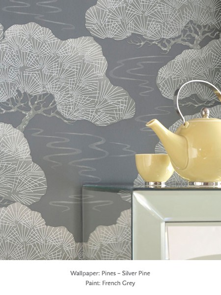 Обои Little Greene 20th Century Papers Pines - Silver Pine 0275PISILVE фото в интерьере