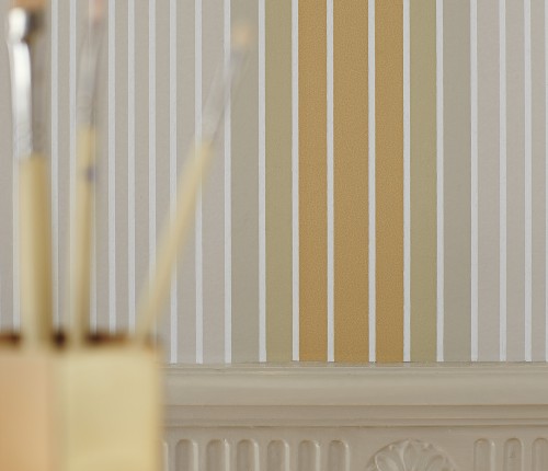 Обои Little Greene Painted Papers Ombre Stripe-Lichen/Doric 0286OSLICHE фото в интерьере