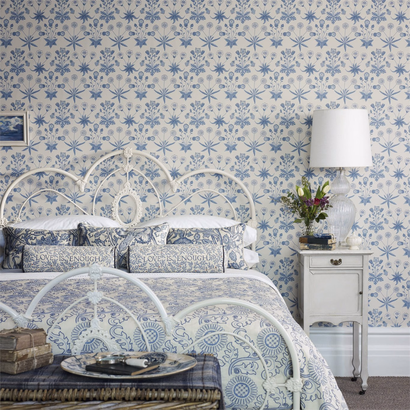 Обои Morris Archive Wallpapers II Daisy 212561 фото в интерьере