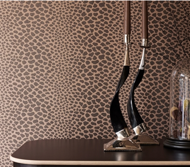 Обои Osborne & Little Komodo Wallpapers Boa W6301-04 фото в интерьере Обои Osborne & Little Komodo Wallpapers Boa W6301-04 фото в интерьере