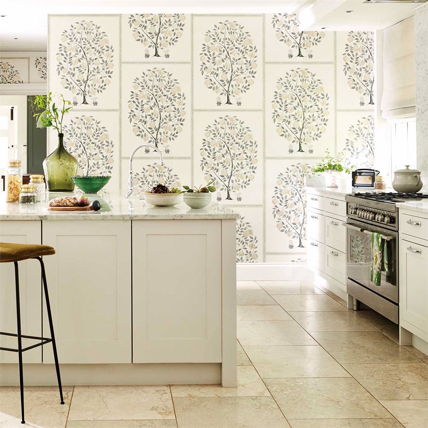 Обои Sanderson Caspian Anaar Tree 216791 фото в интерьере