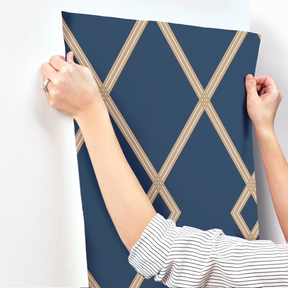 Обои York Conservatory Ribbon Stripe Trellis CY1506