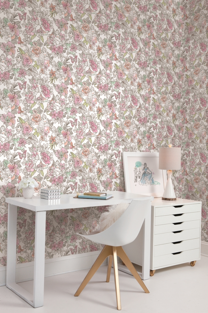 Обои York Disney IV Disney Princess Royal Floral DI0966 фото в интерьере