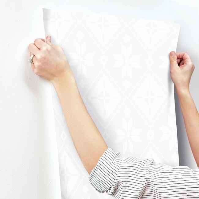 Обои York Disney IV Disney Frozen 2 Elsas Bedroom DI1010