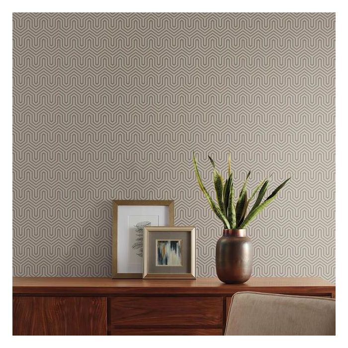 Обои York Geometric Resource Library Labyrinth GM7501 фото в интерьере