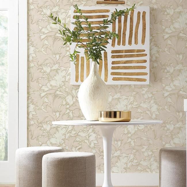 Обои York Modern Heritage 125th Anniversary Acanthus Toss NV5508 фото в интерьере