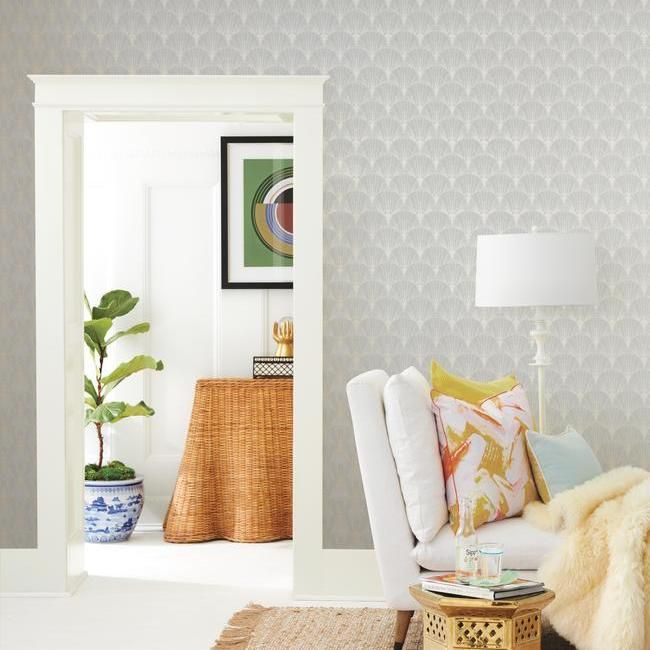 Обои York Modern Heritage 125th Anniversary Scalloped Pearls NV5552