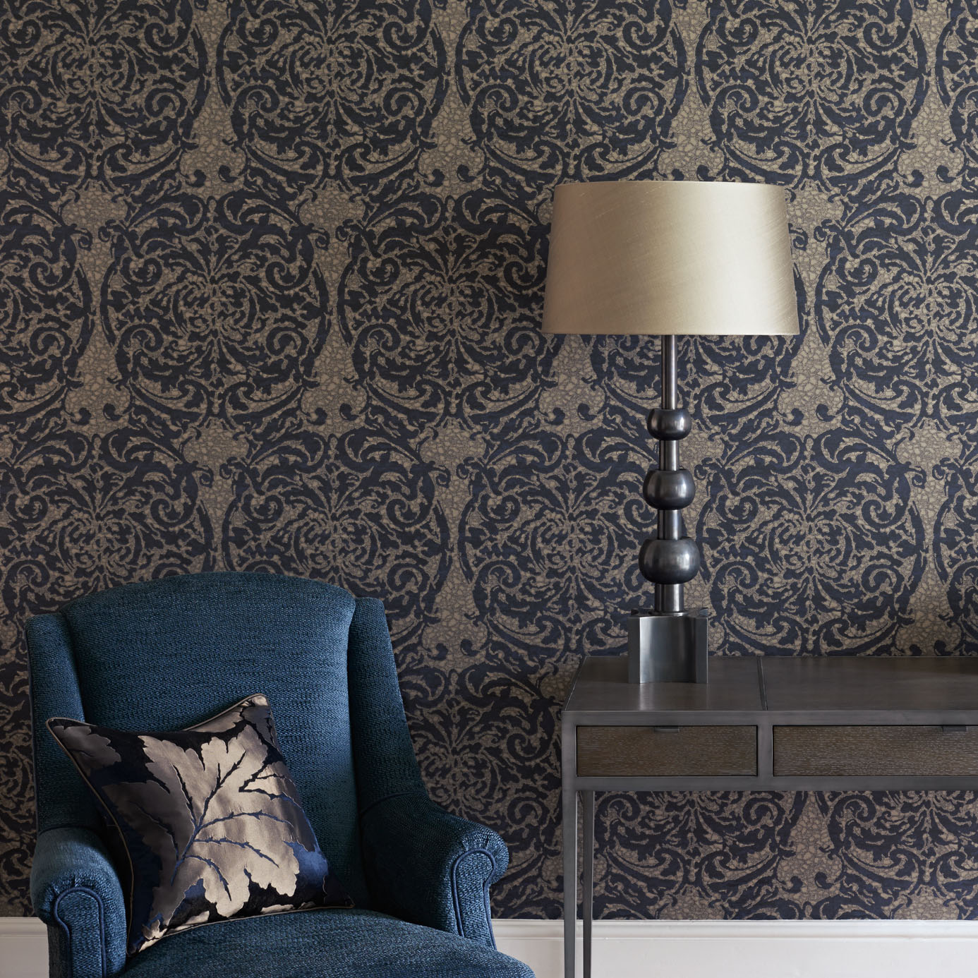 Обои Zoffany Constantina Damask Tespi 312022 фото в интерьере