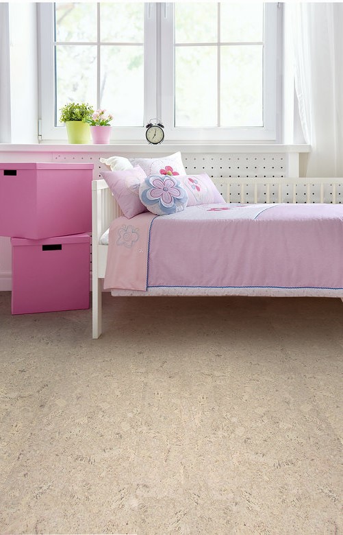 Пробковый пол клеевой CorkArt Colors 319v CN 600×300×6 фото в интерьере