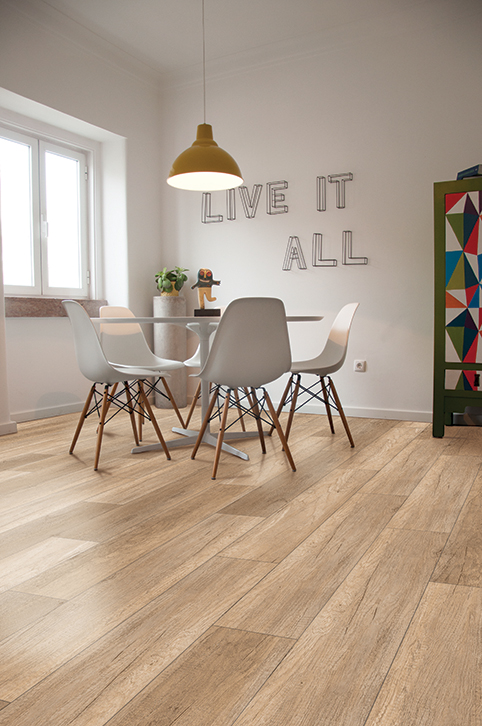 Пробковый пол клеевой CorkArt Design concept Enzo PY 4006 LNN X 1200×210×6 фото в интерьере