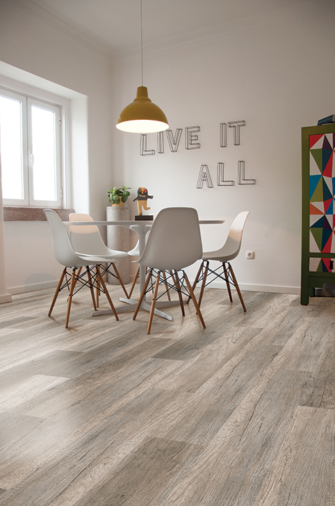 Пробковый пол клеевой CorkArt Design concept Enzo PY 4009 LNN X 1200×210×6 фото в интерьере