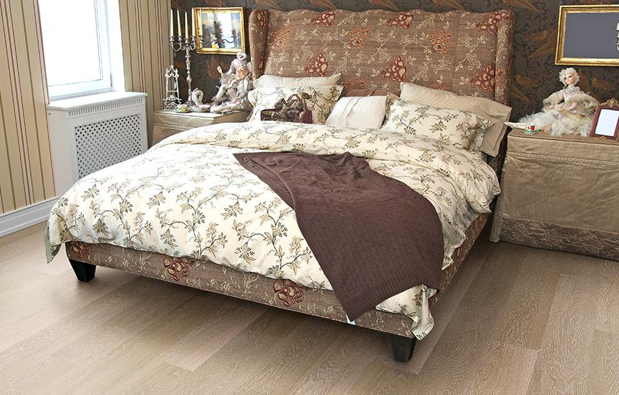 Пробковый пол клеевой Corkstyle Wood XL Oak Milch 1235×200×6 фото в интерьере