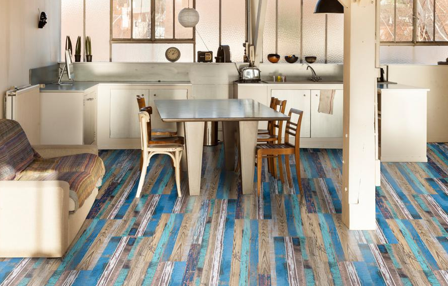 Пробковый пол клеевой Corkstyle Impuls Motion 915×305×6 фото в интерьере