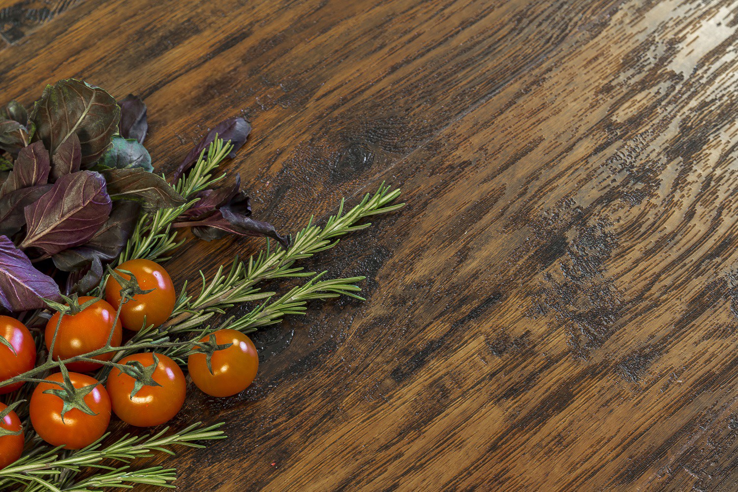 Кварцвиниловая плитка FineFloor клеевая Rich Пекан Порто FF-2066 1320×196×2,5 фото в интерьере Кварцвиниловая плитка FineFloor клеевая Rich Пекан Порто FF-2066 1320×196×2,5 фото в интерьере