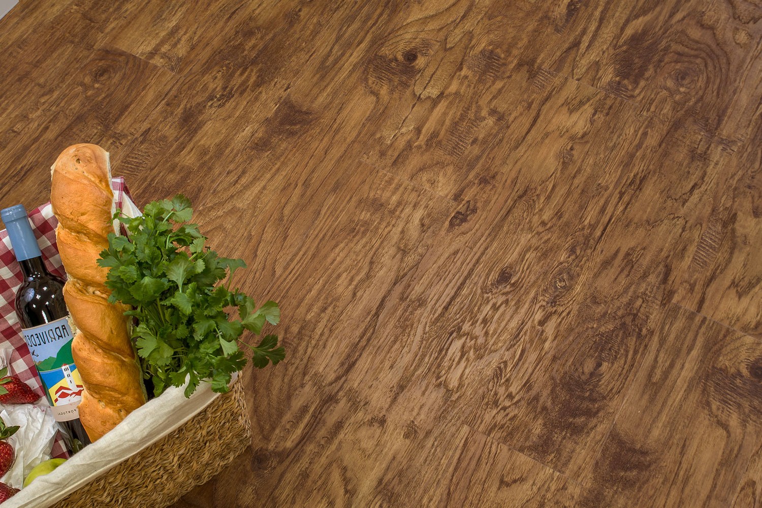 Кварцвиниловая плитка FineFloor замковая Rich Пекан Барроу FF-1967 1316×191×4,5 фото в интерьере Кварцвиниловая плитка FineFloor замковая Rich Пекан Барроу FF-1967 1316×191×4,5 фото в интерьере