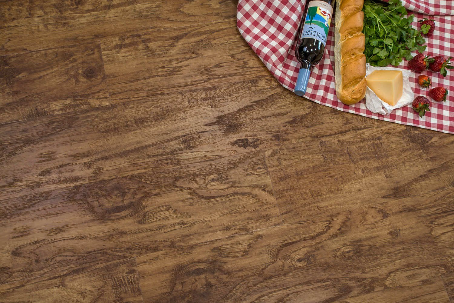 Кварцвиниловая плитка FineFloor замковая Rich Пекан Барроу FF-1967 1316×191×4,5 фото в интерьере Кварцвиниловая плитка FineFloor замковая Rich Пекан Барроу FF-1967 1316×191×4,5 фото в интерьере