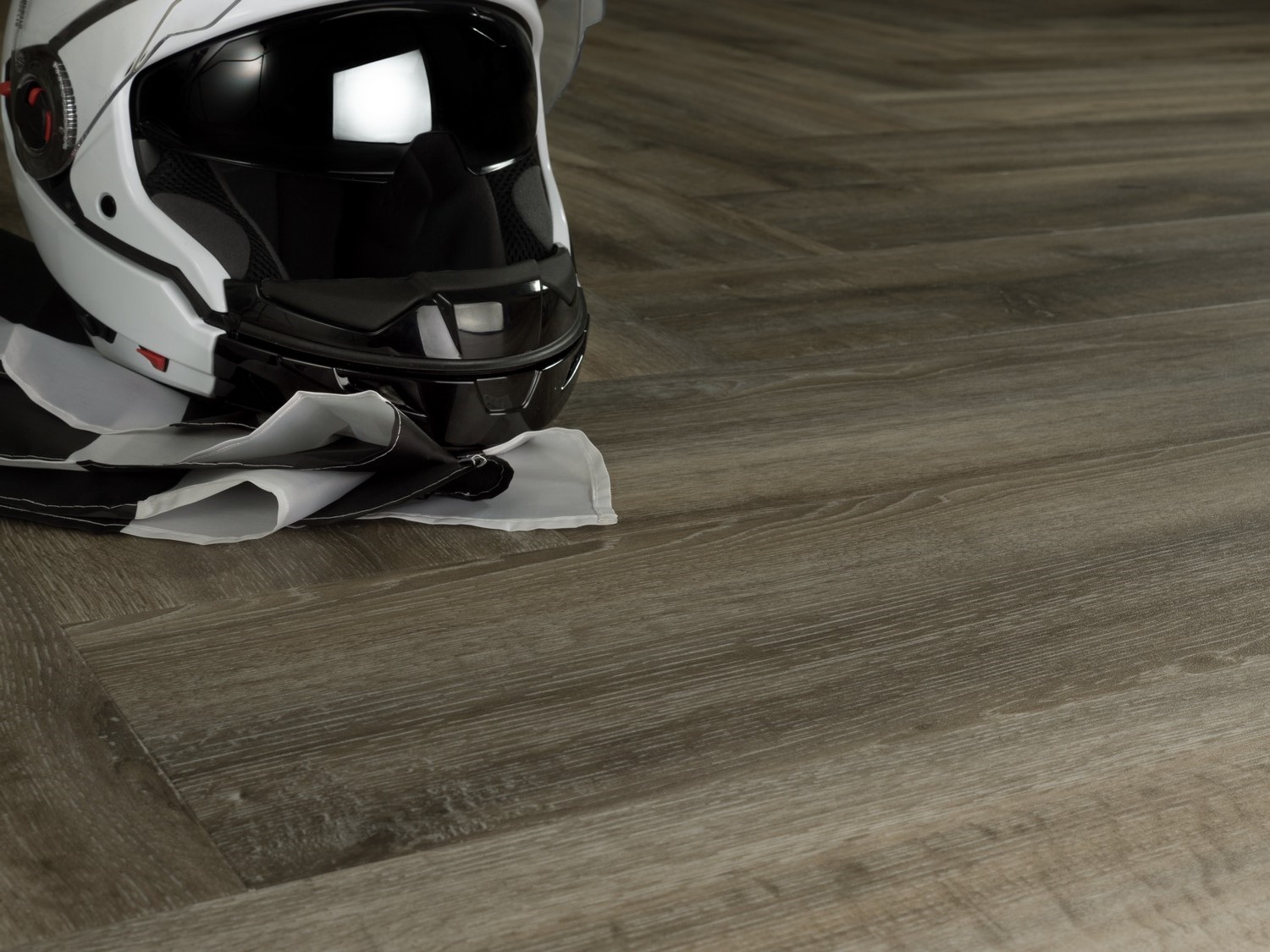 Кварцвиниловая плитка FineFloor замковая Gear Дуб Мизано FF-1808 1326×204×5 Кварцвиниловая плитка FineFloor замковая Gear Дуб Мизано FF-1808 1326×204×5