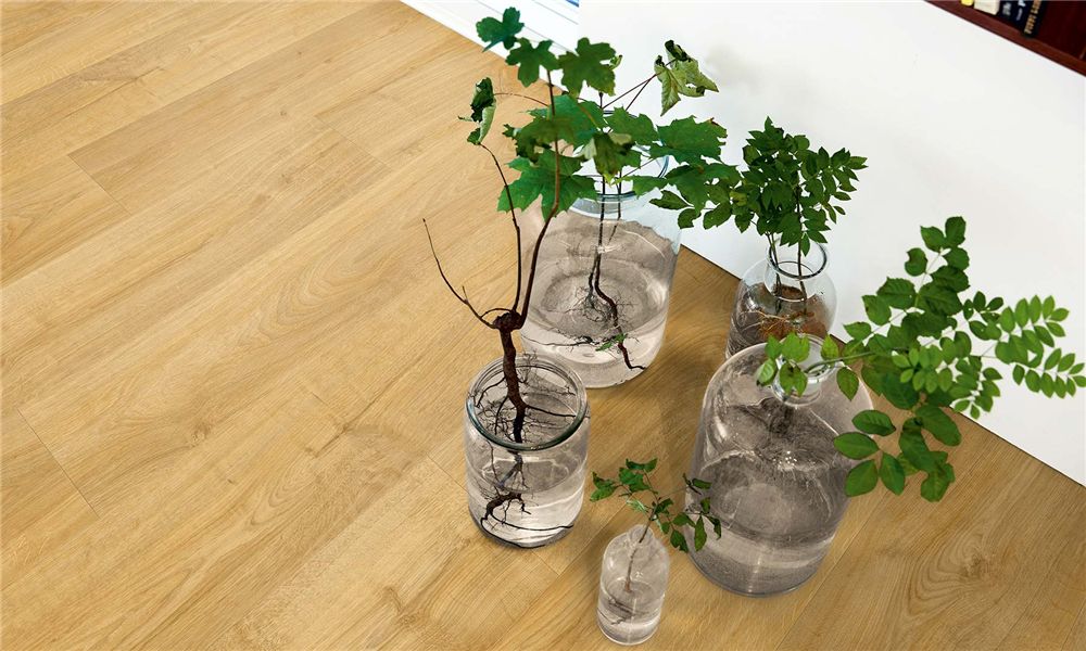 Кварцвиниловая плитка Pergo замковая Optimum Click Modern Plank Дуб Деревенский натуральный V3131-40096 1510×210×4,5 фото в интерьере